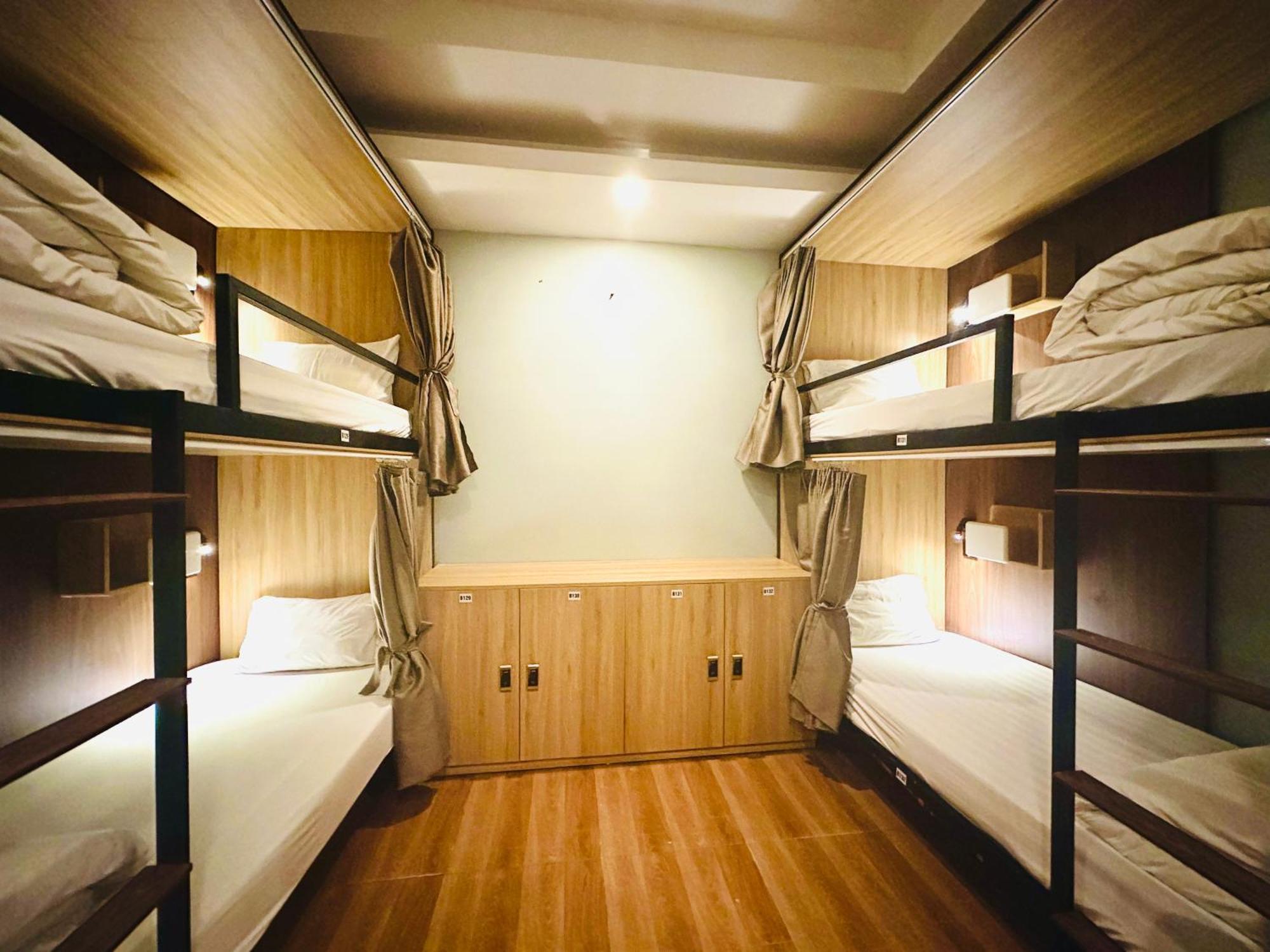 Single Bed 4-Bed Dormitory Room,1611081419:JPEG